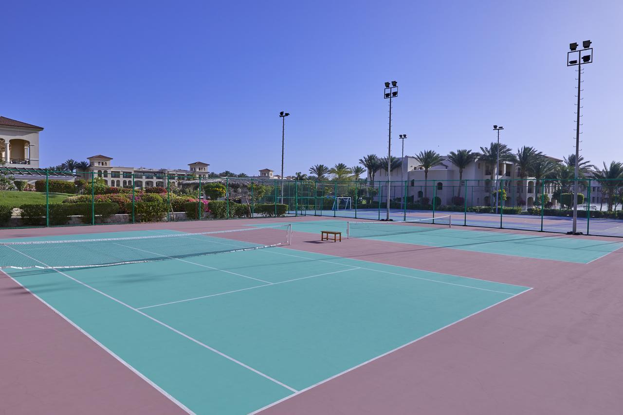 Jaz Mirabel Resort Шарм ел-Шейх Екстериор снимка Tennis courts at the resort